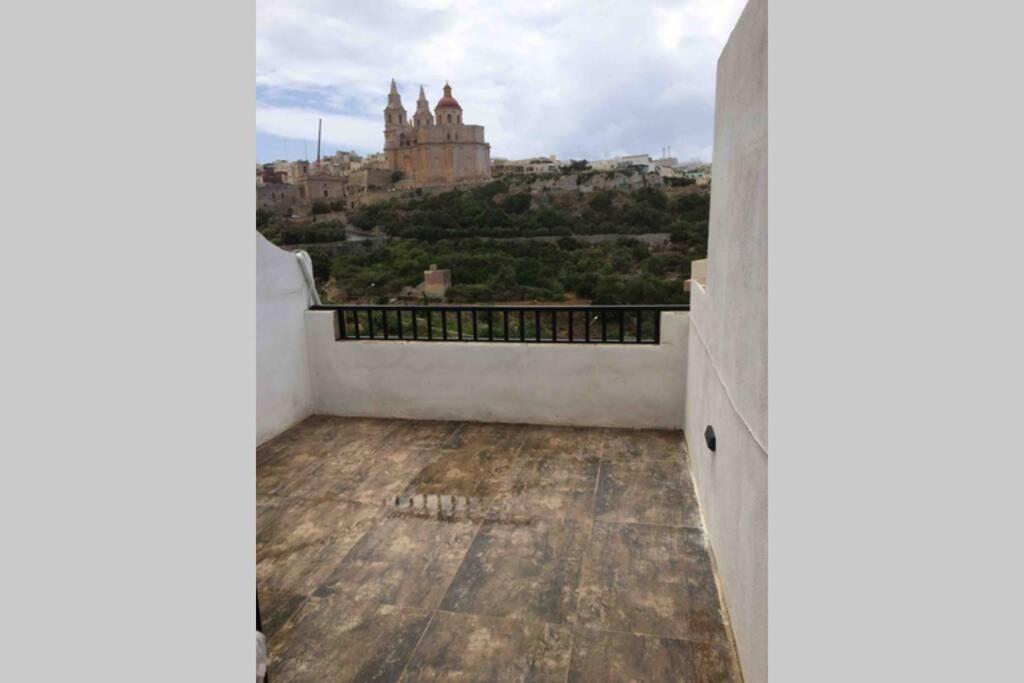 Mellieha Luxury Penthouse With Sea & Country Views Apartment Exterior foto